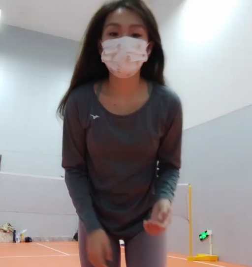 尽享羽毛球之美，百度盘上的贝贝贝贝塔体育场3v高清视频