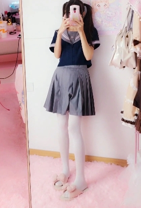 皮皮娘与又又酱的学生服装诱惑，1v1ji+qing+shi+pin，高清02G百度云资源