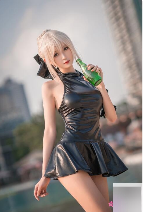 《当红主播COS合集，让你欲罢不能的腐团儿斗鱼cheng+ren+shi+pin》