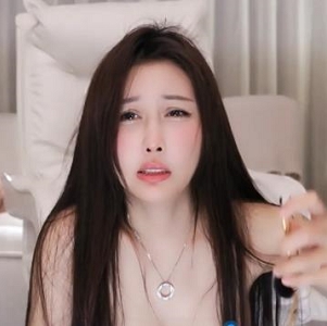 禁忌Peeggy-fun:颠覆你对cheng+ren+shi+pin的想象,倒着喷的花式人体喷泉!