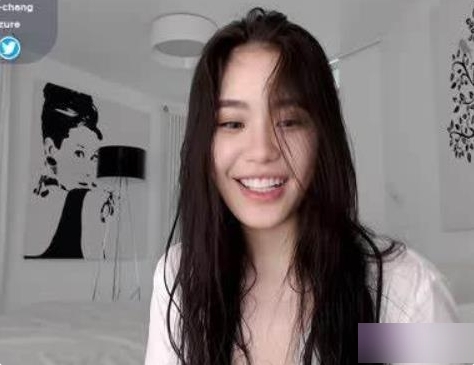 东南亚性感主播LiChang最新合集：撩倒你的人气推荐！
