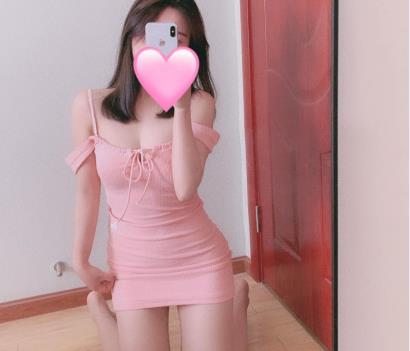 福利姬微博和B站精选：高颜色美腿三大件