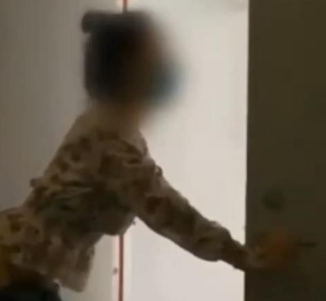 顶级大神：顶级技术专家mmn：神秘新品风烧：热销风潮小少妇：时尚女性必备1V-1.3G：高清画质体验