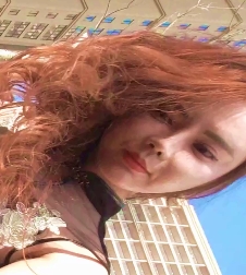 丰满美女穿着肉丝高跟包臀裙展示长腿的视频