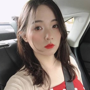 超高颜值的清纯靓妹石高慧泄密完整版高清无水印视频