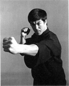 图解咏春拳:李小龙的拳击艺术