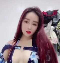 独家福利百度云限时合集！Onlyfans超火网红uyenbetty2021最新2v1.2g视频，不容错过！