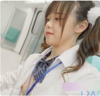 “地铁上的麻瓜豆豆新人女星，尤莉_Yuri，噼里啪啦闪耀登场！”