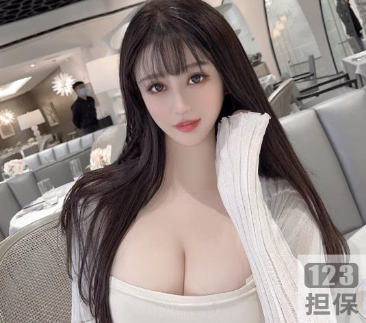 九头身风烧ren，长腿网红小鹿，多人游特写摇一