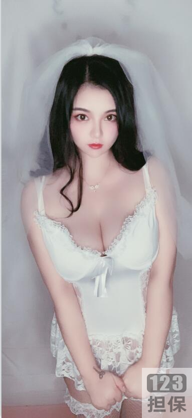 唯美写真：熊熊的新娘装