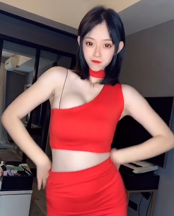 超人气美女主播小李老师的精选精华抖胸舞，快手粉丝必刷的巨R礼物