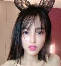 美女网红玩弄黑丝，男的爆撩射太快，让你爽到不要不要的