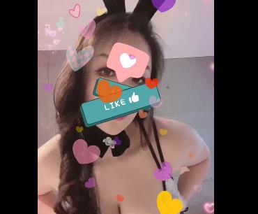 OnlyFans:一个付费内容平台yoshika:可能是一个具体的人名或者品牌名付费:需要支付费用才能获得内容解锁:支付费用后才能查看私拍:私人拍摄的照片或视频风韵:形容女性具有魅力和性感的气质巨R:可能指丰满的胸前软肉胖臀:形容女性具有丰满的臀部白皙:形容皮肤白嫩熟女:指年龄较大但魅力不减的女性根据以上内容,可能的标题为:OnlyFans平台上的风韵熟女私拍,巨R胖臀白皙魅力尽显