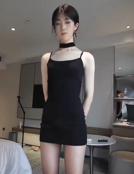 妮卡西嗷880M网友打包伪娘作品1v太勾人了