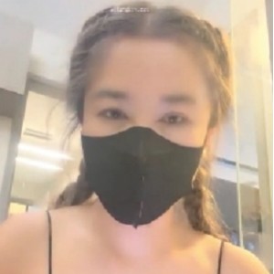 深夜主播私人尤物〖桃桃〗小黄瓜物件摆拍[1V+474MB]